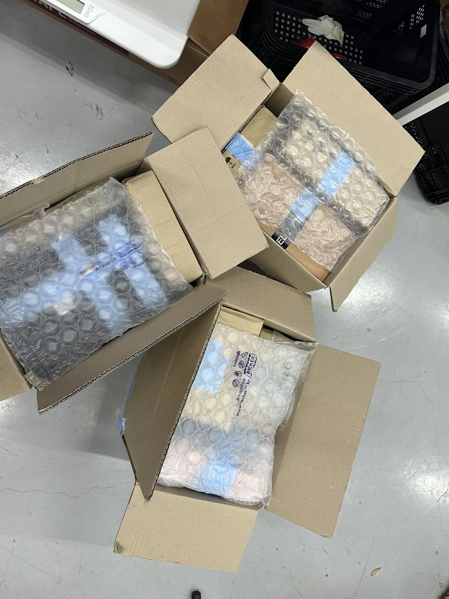 Final K-pop export carton sealed with reinforced packing tape